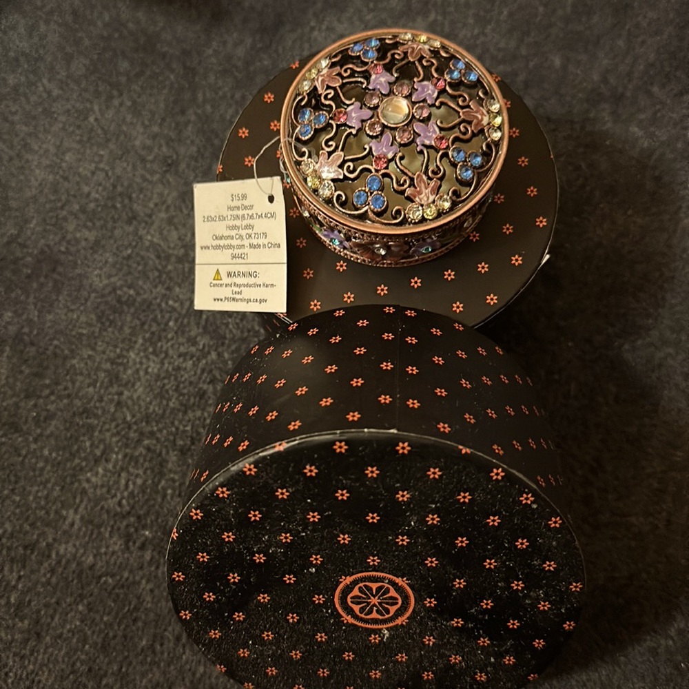 TRINKET BOX